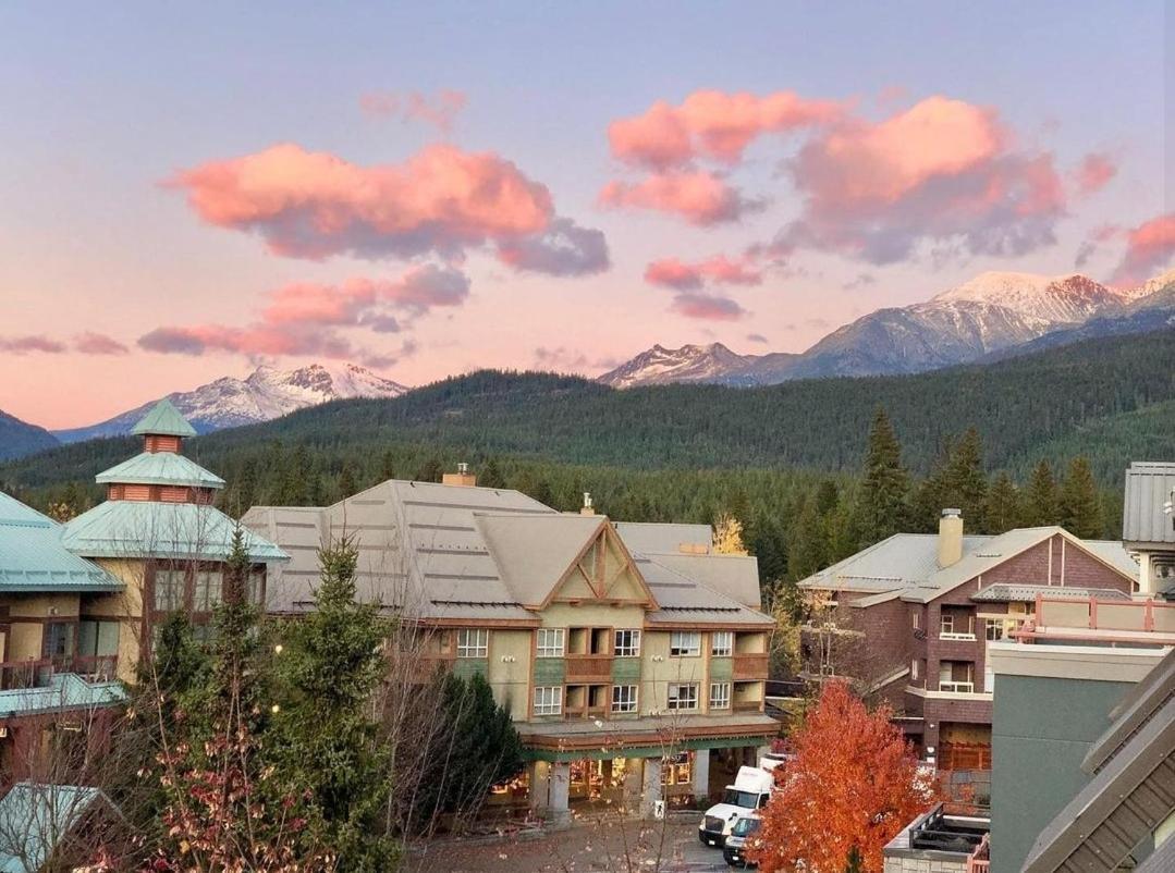 Alpenglow Lodge By Elevate Vacations Whistler Buitenkant foto